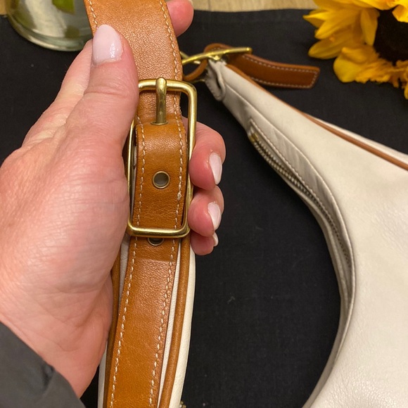 Cream with saddle detail COACH Zoe hobo shoulder bag - Picture 3 of 8